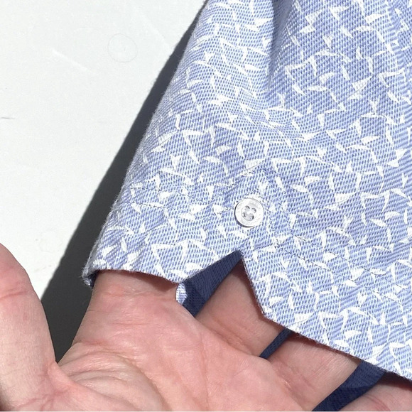 BEN SHERMAN Men’s 100% cotton Light Blue and White Geo Print Short Sleeve Shirt - Picture 6 of 6